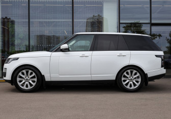 Подержанный автомобиль Land Rover Range Rover 2018 года (8 фото)