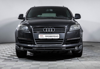 Подержанный автомобиль Audi Q7 2006 года (2 фото)