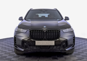 Подержанный автомобиль BMW X5 2023 года (2 фото)