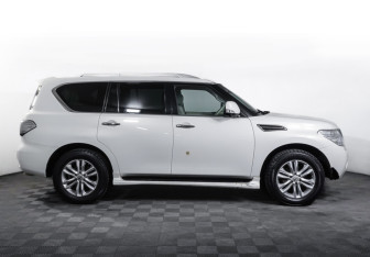 Подержанный автомобиль Nissan Patrol 2012 года (4 фото)