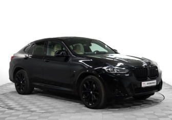 Подержанный автомобиль BMW X4 2021 года (3 фото)