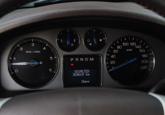 Подержанный автомобиль Cadillac Escalade Suv 2007 года (25 фото)