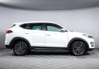 Подержанный автомобиль Hyundai Tucson 2019 года (4 фото)