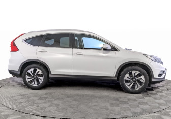 Подержанный автомобиль Honda CR-V 2015 года (4 фото)
