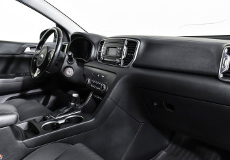 Подержанный автомобиль Kia Sportage 2017 года (9 фото)