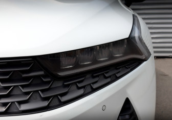 Подержанный автомобиль Kia K5 2021 года (17 фото)