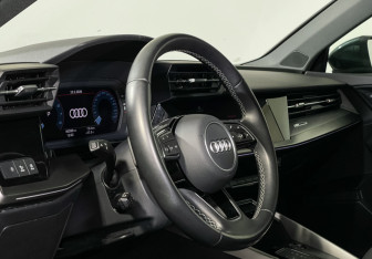 Подержанный автомобиль Audi A3 Sedan 2024 года (13 фото)