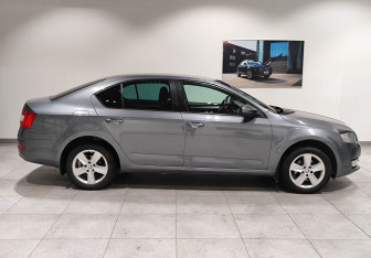 Подержанный автомобиль Skoda Octavia Wagon 2016 года (4 фото)