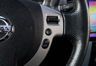 Подержанный автомобиль Nissan X-Trail 2007 года (21 фото)