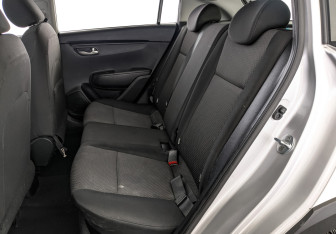 Подержанный автомобиль Kia Rio Hatchback 2021 года (16 фото)