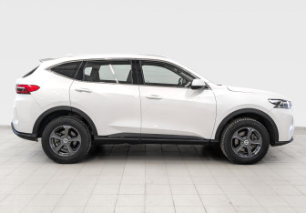 Подержанный автомобиль Haval F7 2023 года (4 фото)
