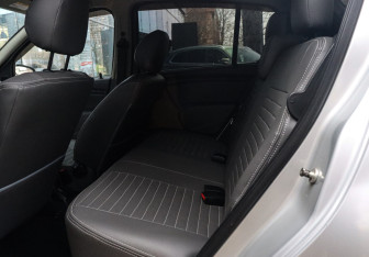 Подержанный автомобиль Renault Sandero 2013 года (10 фото)