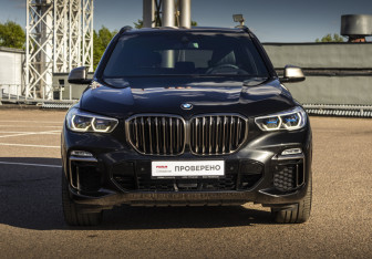 Подержанный автомобиль BMW X5 2019 года (2 фото)