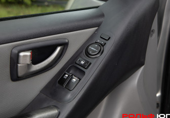 Подержанный автомобиль Hyundai Grand Starex 2014 года (18 фото)