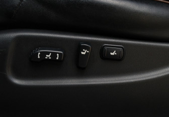 Подержанный автомобиль Nissan Patrol 2010 года (19 фото)