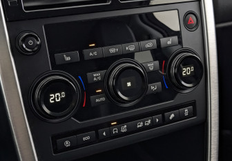 Подержанный автомобиль Land Rover Discovery Sport 2018 года (21 фото)