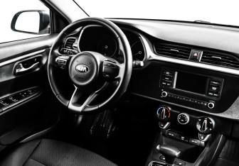 Подержанный автомобиль Kia Rio Sedan 2021 года (9 фото)