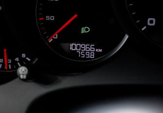 Подержанный автомобиль Porsche Cayenne 2016 года (11 фото)