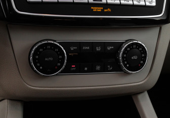 Подержанный автомобиль Mercedes-Benz GLE 2017 года (22 фото)