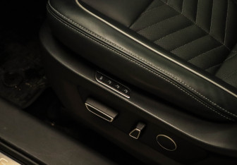 Подержанный автомобиль Changan CS95 2024 года (24 фото)