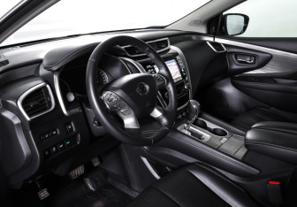 Подержанный автомобиль Nissan Murano Suv 2021 года (15 фото)