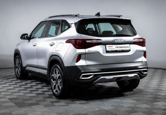 Подержанный автомобиль Kia Seltos 2022 года (7 фото)