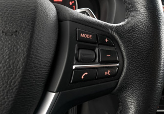 Подержанный автомобиль BMW X4 2018 года (27 фото)