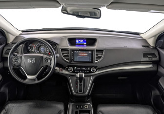 Подержанный автомобиль Honda CR-V 2015 года (14 фото)