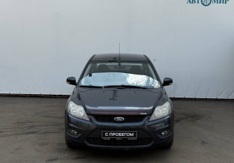 Подержанный автомобиль Ford Focus Sedan 2010 года (2 фото)