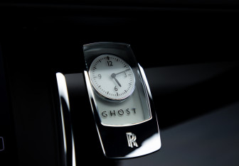 Подержанный автомобиль Rolls-Royce Ghost 2010 года (27 фото)