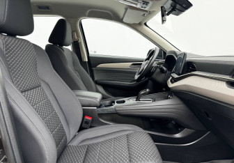 Подержанный автомобиль Haval F7 2024 года (10 фото)