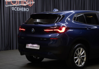 Подержанный автомобиль BMW X2 2021 года (25 фото)
