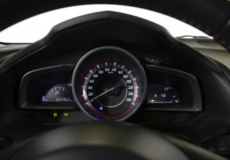 Подержанный автомобиль Mazda 3 Sedan 2016 года (11 фото)