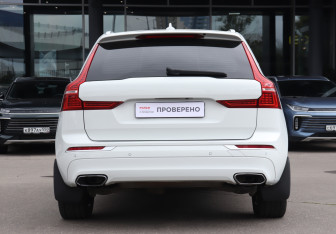 Подержанный автомобиль Volvo XC60 2020 года (6 фото)