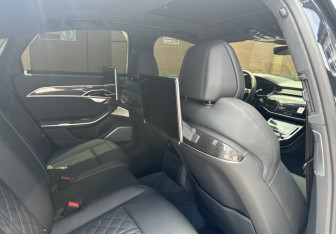Новый Audi S8 2025 (2 фото)