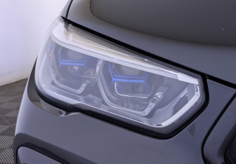 Подержанный автомобиль BMW X6 2020 года (11 фото)