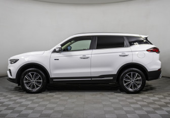 Подержанный автомобиль Geely Atlas Pro 2022 года (8 фото)