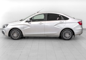 Подержанный автомобиль LADA (ВАЗ) Vesta Sedan 2019 года (8 фото)