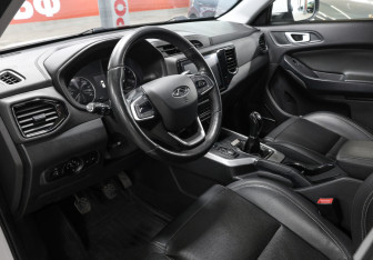 Подержанный автомобиль Chery Tiggo 4 2022 года (16 фото)