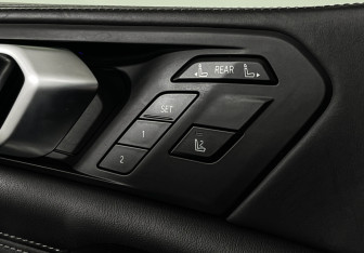 Подержанный автомобиль BMW X7 2020 года (18 фото)