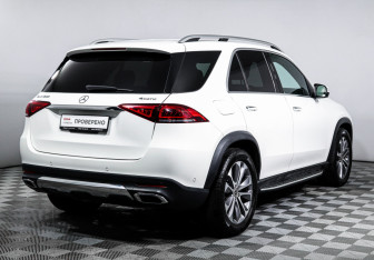 Подержанный автомобиль Mercedes-Benz GLE 2022 года (5 фото)