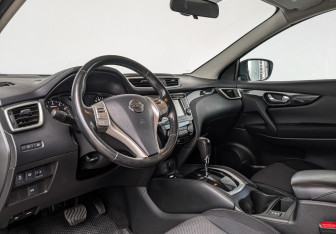 Подержанный автомобиль Nissan Qashqai 2014 года (15 фото)