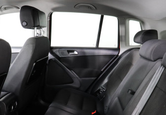Подержанный автомобиль Volkswagen Tiguan 2012 года (12 фото)