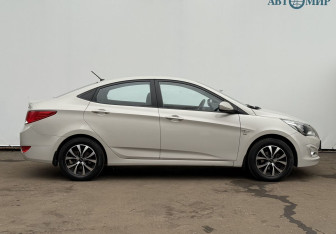 Подержанный автомобиль Hyundai Solaris Sedan 2015 года (4 фото)