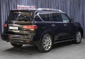 Подержанный автомобиль Infiniti QX56 2011 года (5 фото)