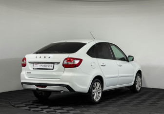 Подержанный автомобиль LADA (ВАЗ) Granta Liftback 2021 года (5 фото)