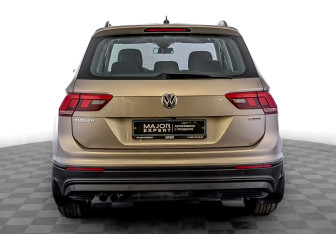 Подержанный автомобиль Volkswagen Tiguan 2020 года (6 фото)