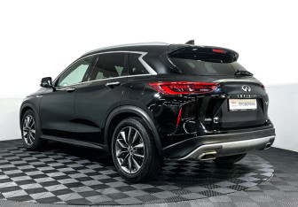 Подержанный автомобиль Infiniti QX50 2018 года (7 фото)