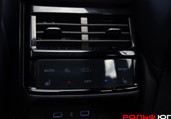 Подержанный автомобиль Geely Monjaro 2024 года (24 фото)