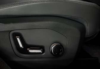 Подержанный автомобиль Zeekr 001 2024 года (23 фото)